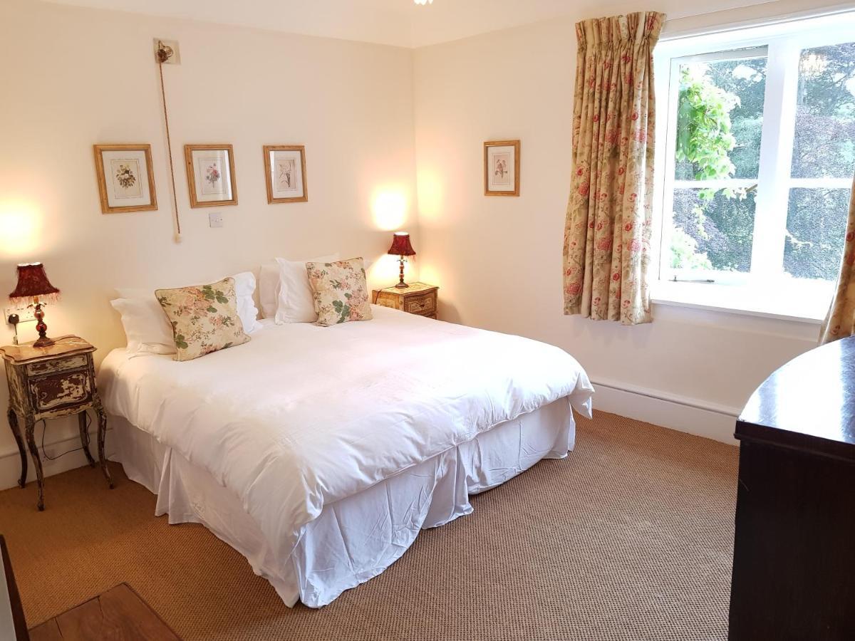 Cambus O' Traditional Highland Hotel *