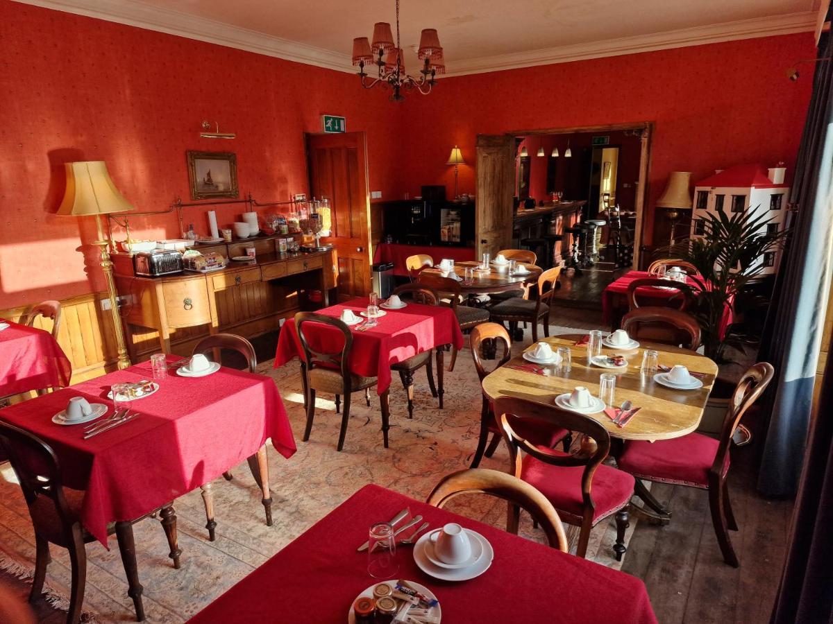 Hotel Cambus O' Traditional Highland