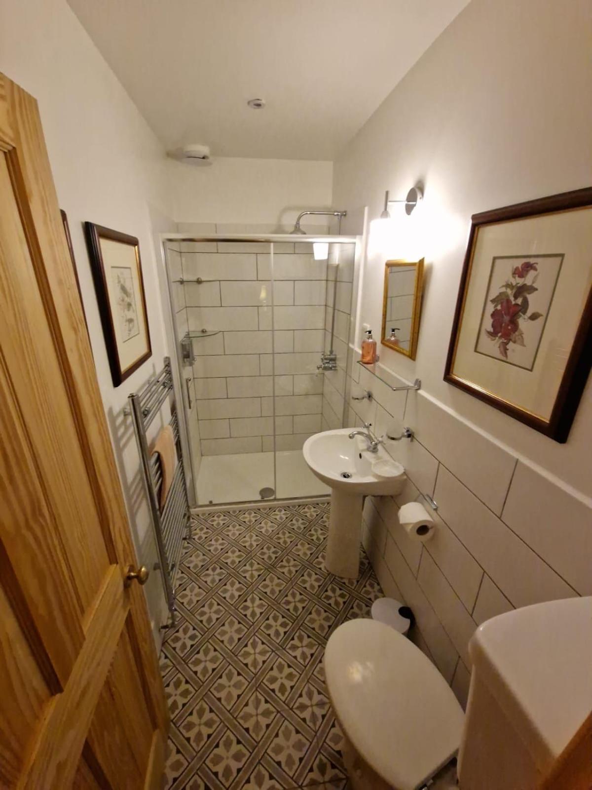 Cambus O' Traditional Highland Hotel