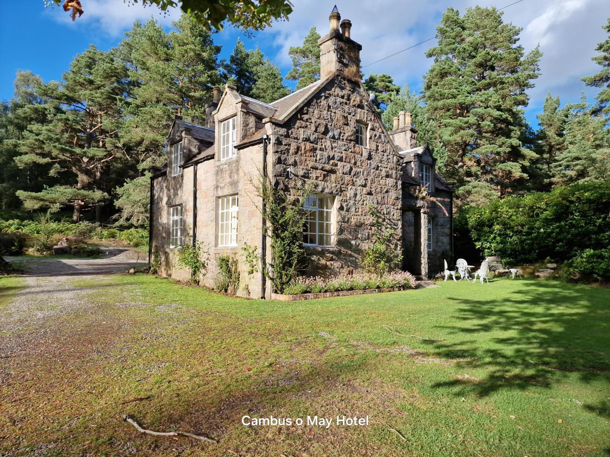 Cambus O' Traditional Highland * Ballater