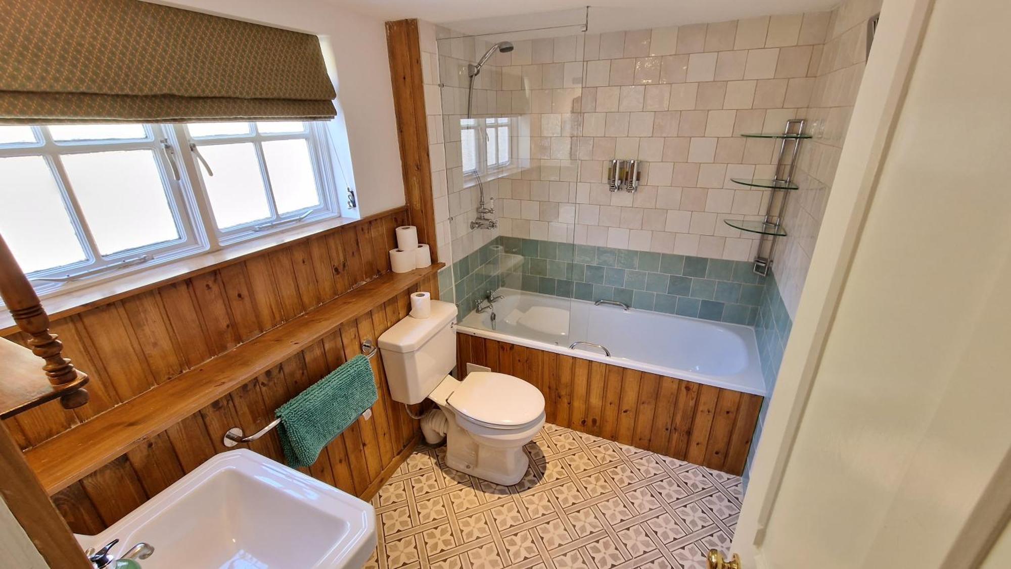 Hotel Cambus O' Traditional Highland *