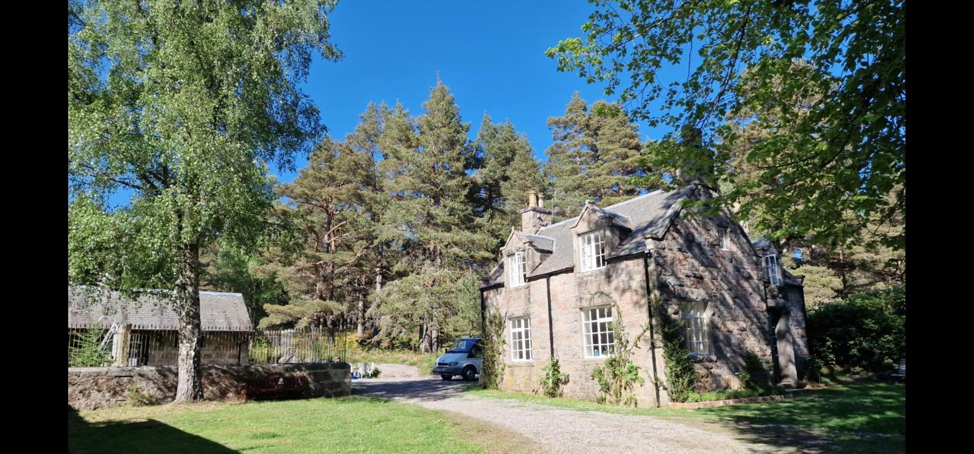 Cambus O' Traditional Highland Hotel Ballater